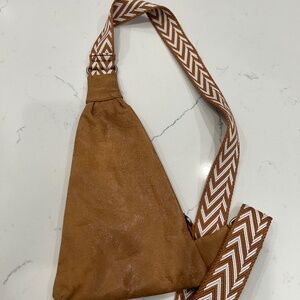 brown leather crossbody bag